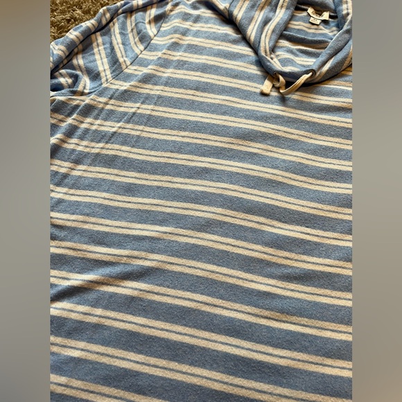 J.Crew pullover - Picture 3 of 3
